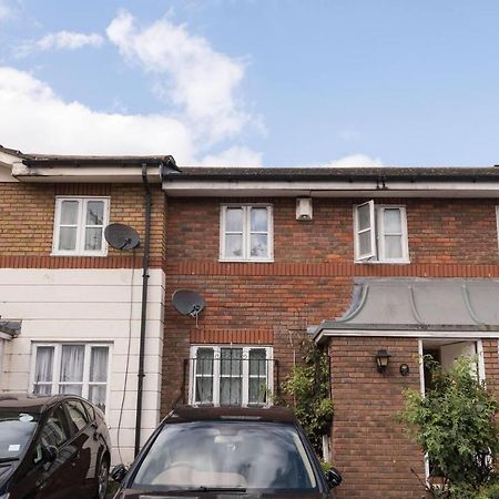 Modern & Spacious - Walk To London Excel- Parking מראה חיצוני תמונה