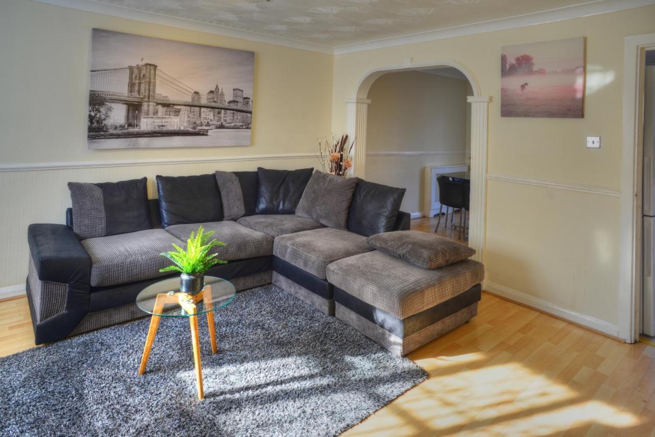 Modern & Spacious - Walk To London Excel- Parking מראה חיצוני תמונה